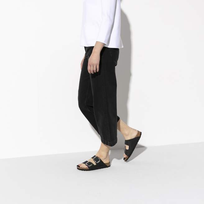 1011075_f_look_f.jpg