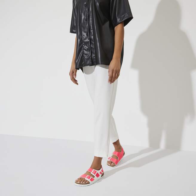 1024187_f_look_f-1.jpg