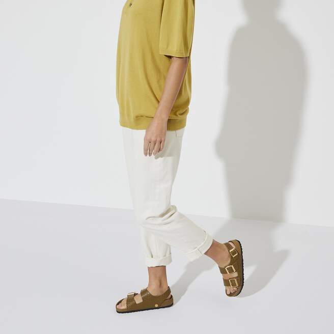 1024258_f_look_f-1.jpg