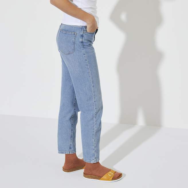1024445_f_look_f.jpg