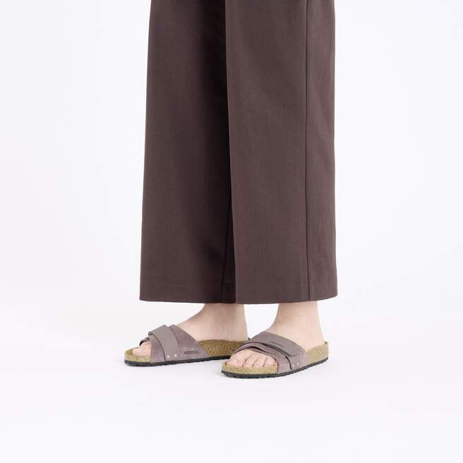1027997_f_look_f.jpg