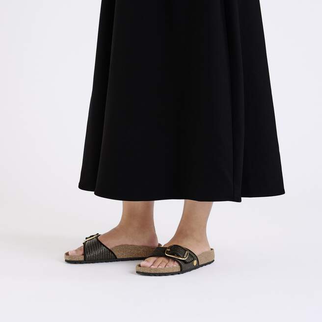 1029034_f_look_f-1.jpg