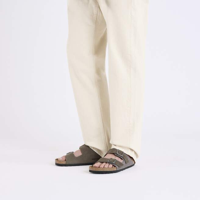 1029159_m_look_m.jpg