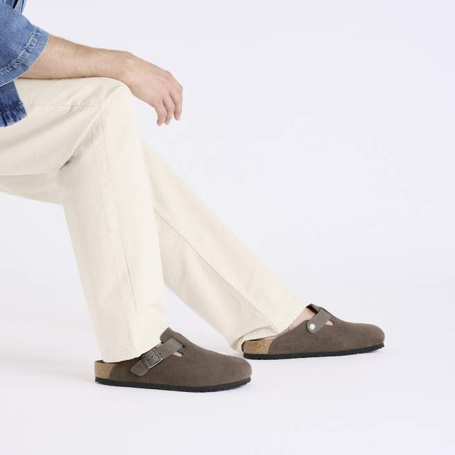 1029210_m_look_m.jpg