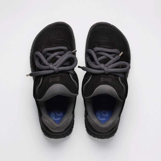 1774 Goerlitz Suede