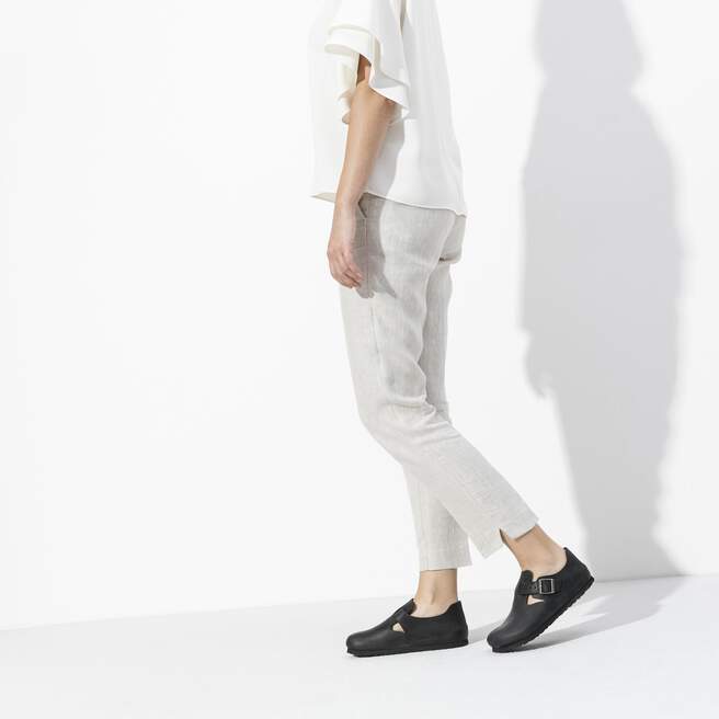 166541_f_look_f.jpg